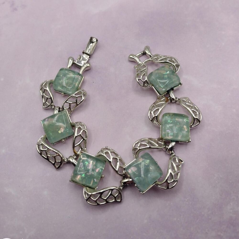 Vintage CORO Signed Aqua Moonglow Bracelet 7 Inch